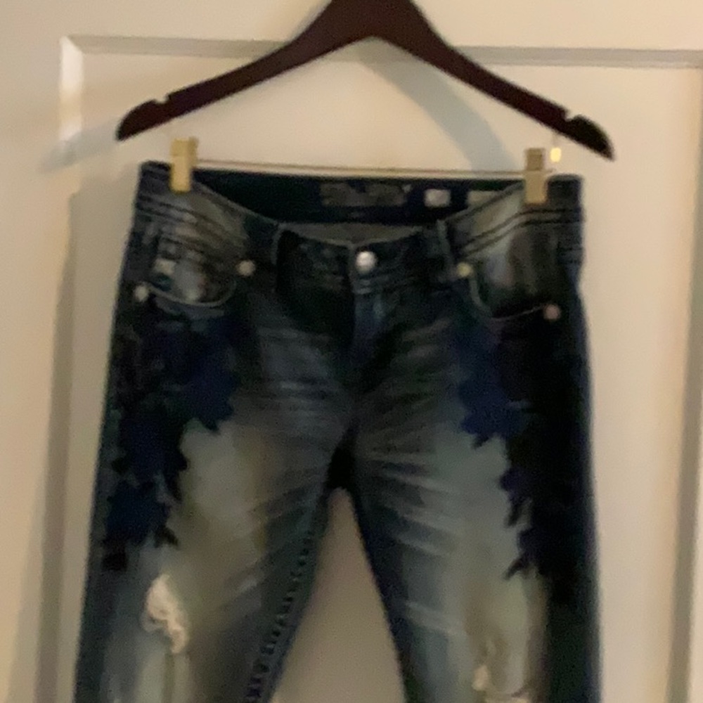 Miss Me embroidered Jeans